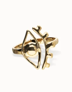 Bangle bracelet with a striking central eye