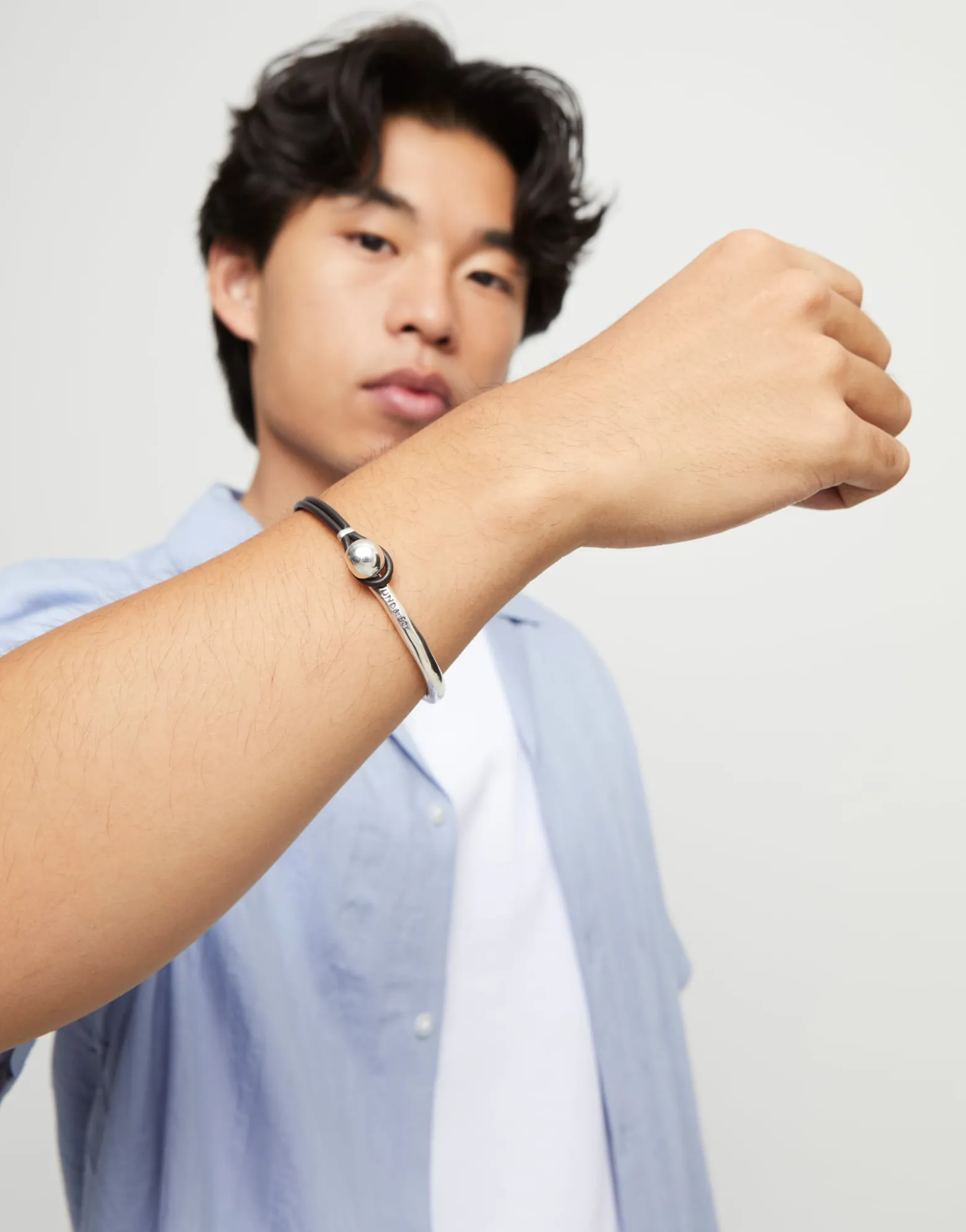 Bangle bracelet with brown leather