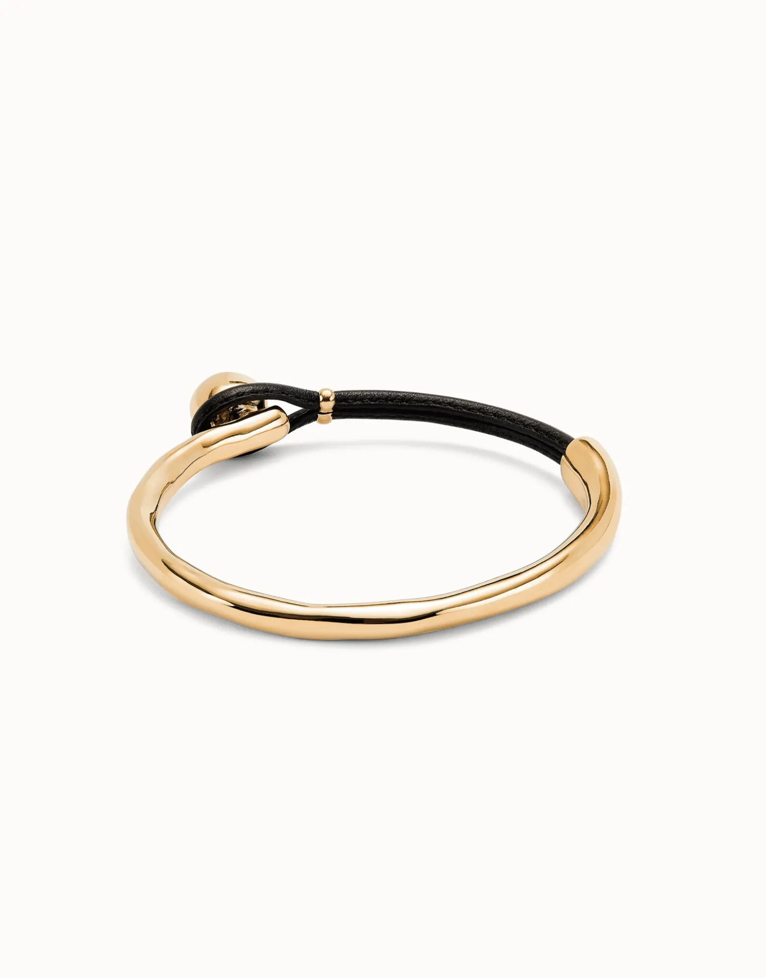 Bangle bracelet with brown leather
