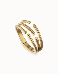 Bangle bracelet with multiple intertwined organic shapes
