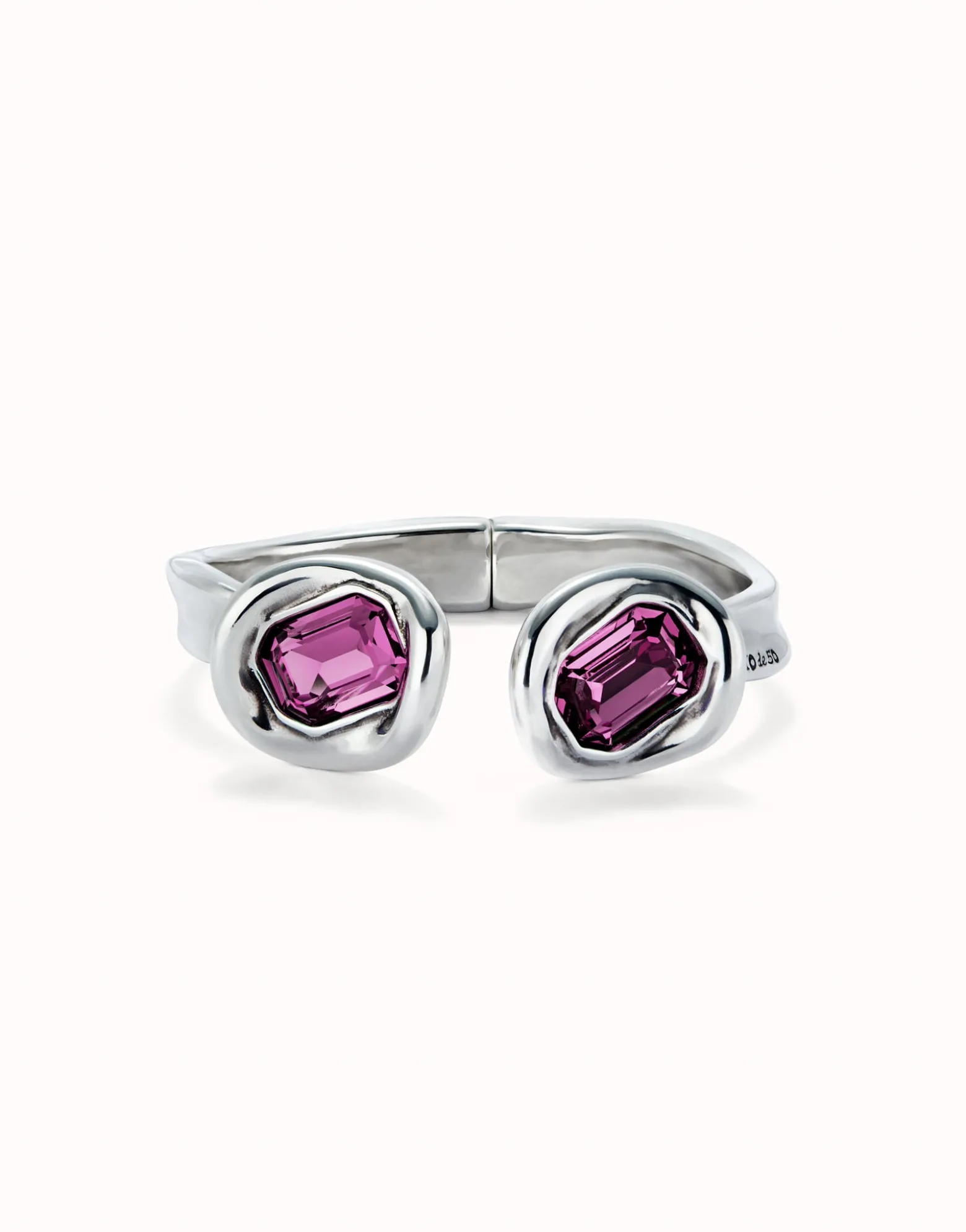 Bangle bracelet with two pink crystals