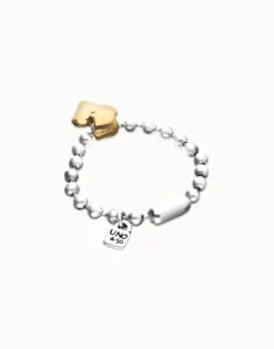 Bead bracelet with heart detail