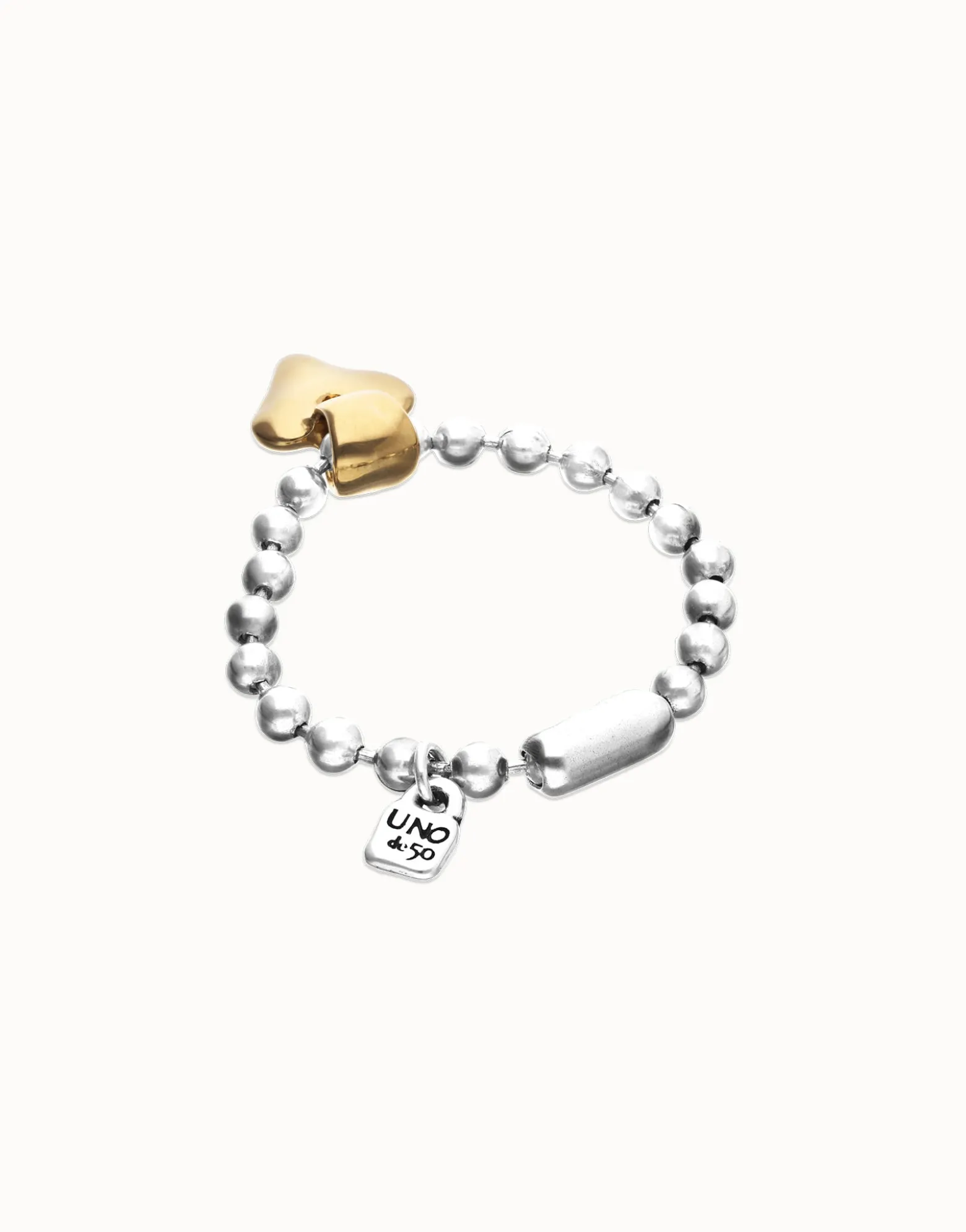 Bead bracelet with heart detail
