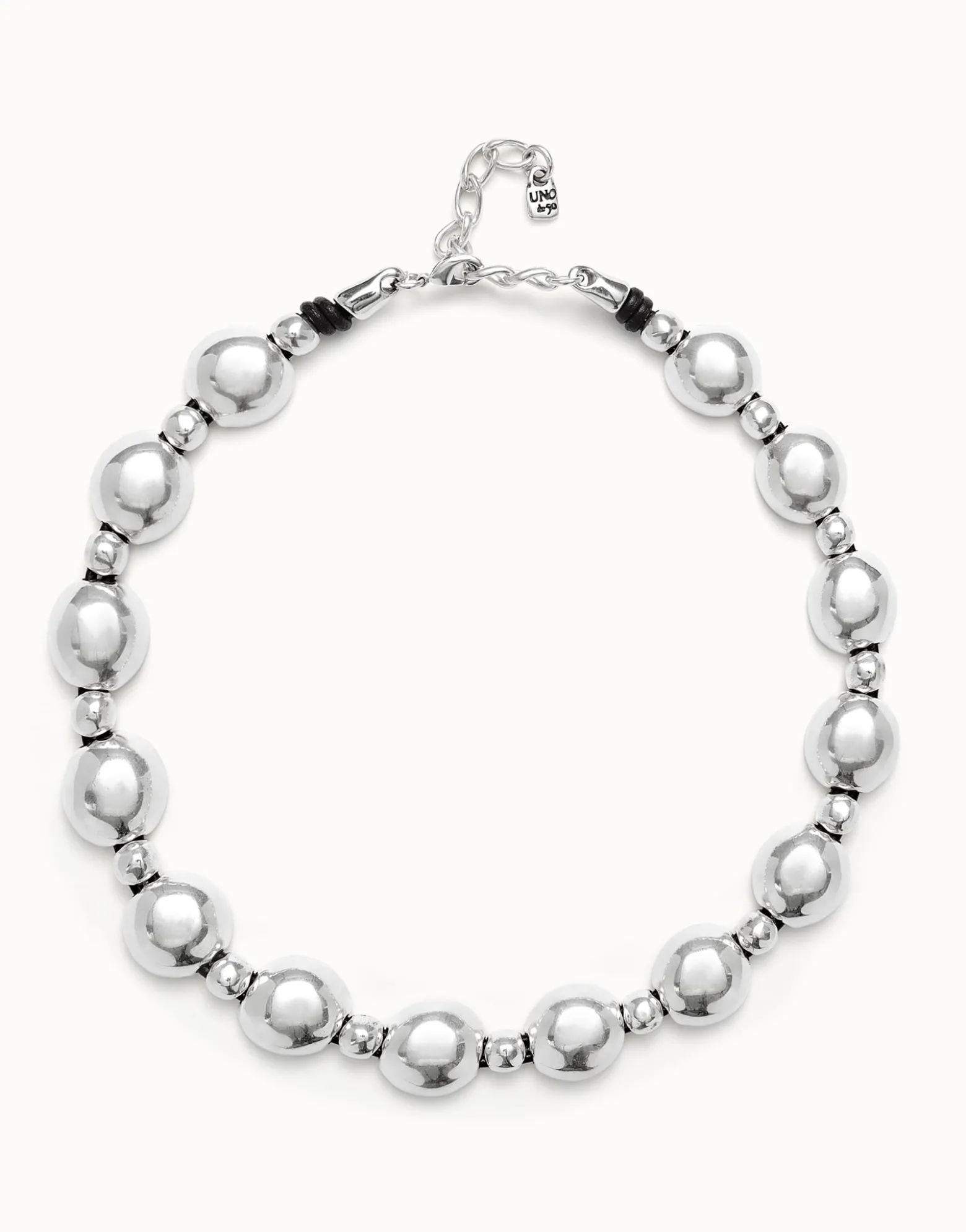 Beaded necklace with larger central bead