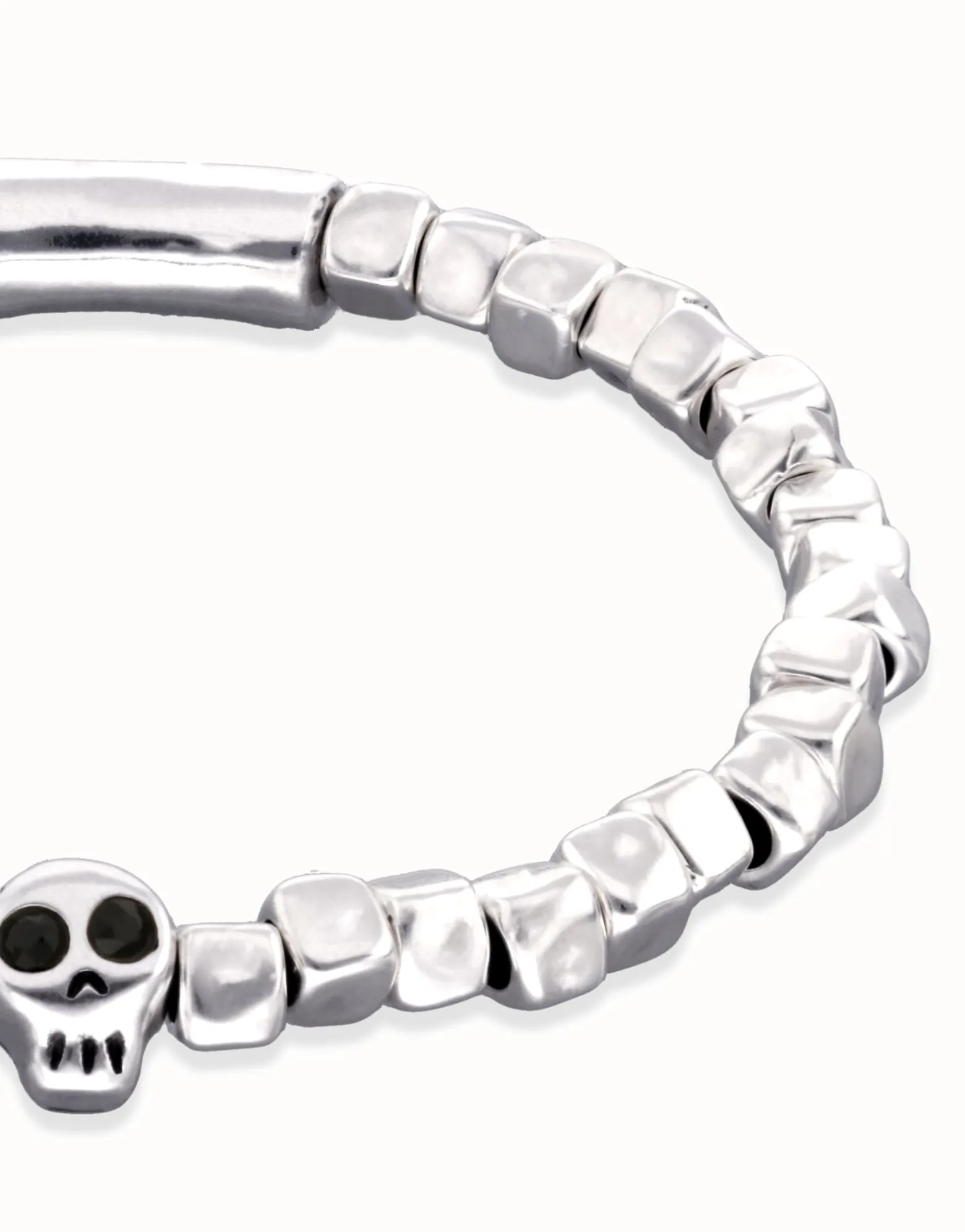 Beaded stretch bracelet with a skull