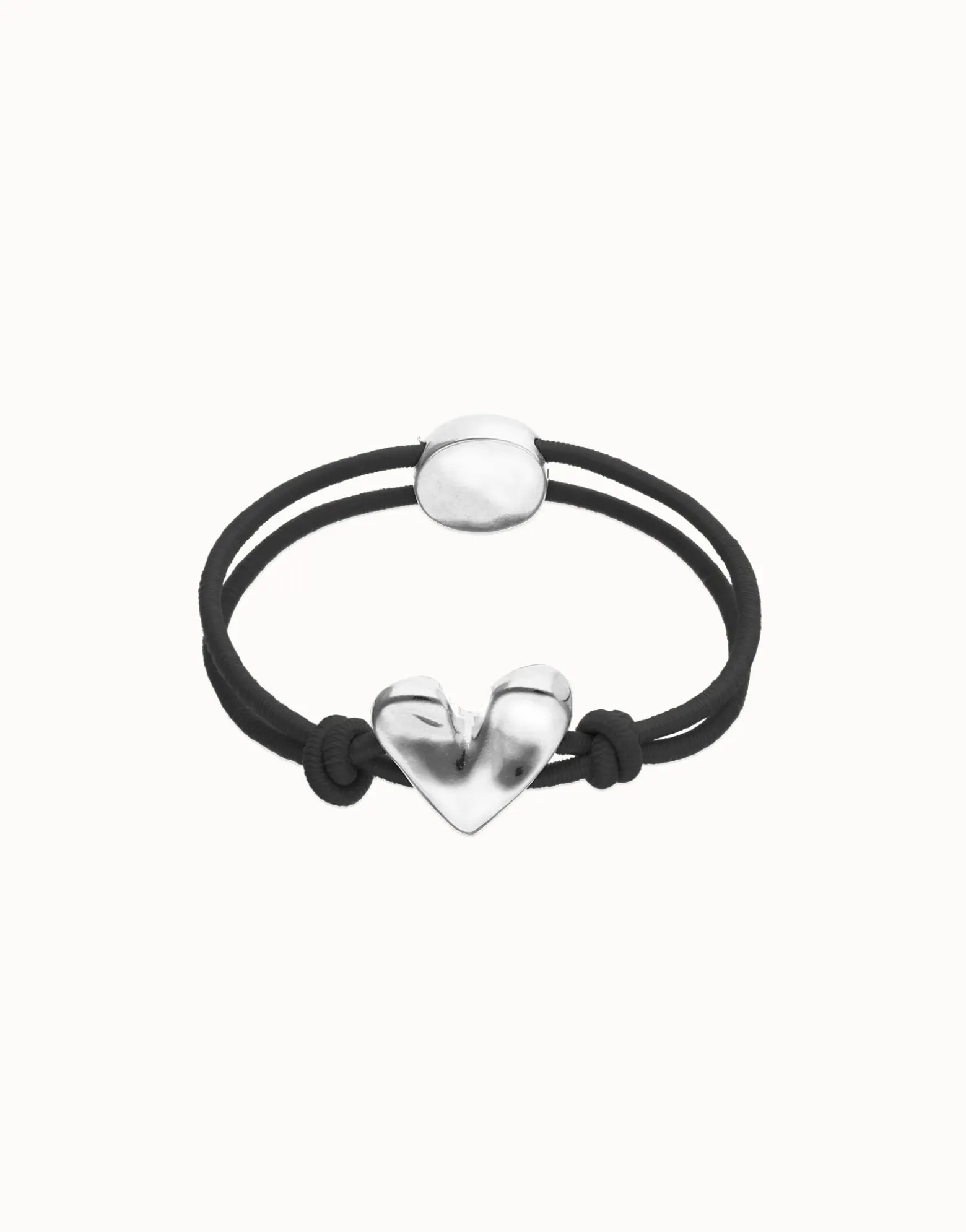 Black elastic thread bracelet with heart