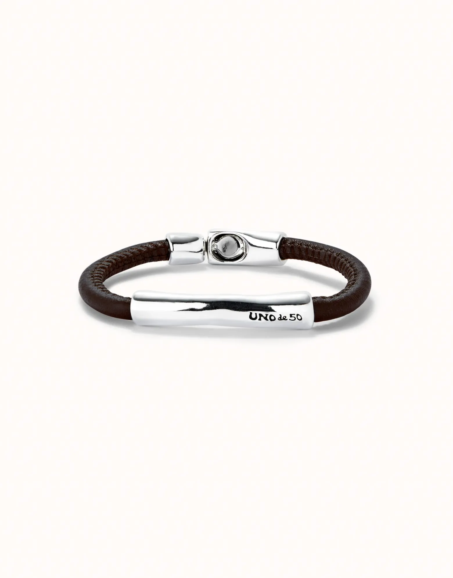 Brown leather bracelet with sterling silver-plated central detail