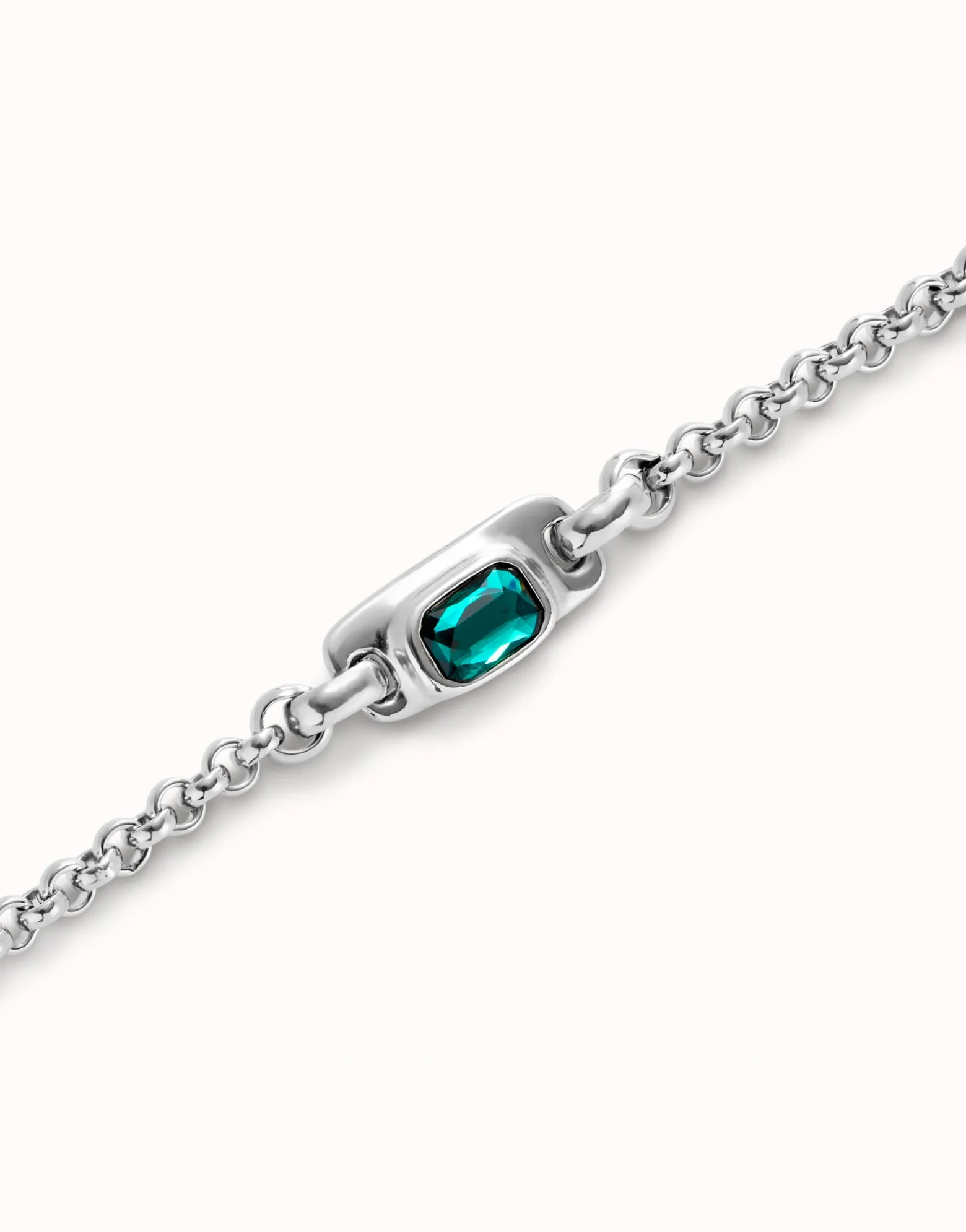 Chain bracelet with green crystal