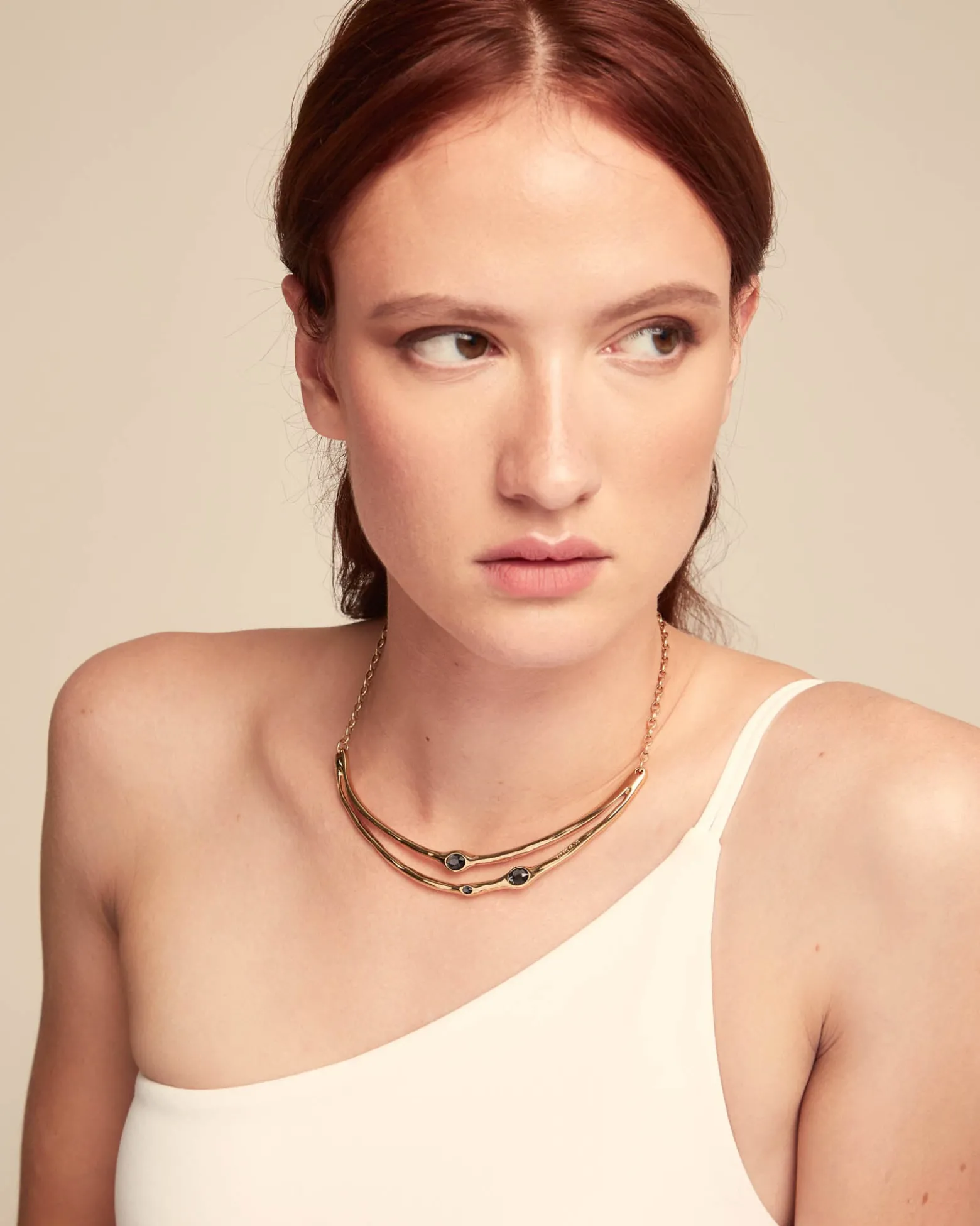 Choker necklace with crystals