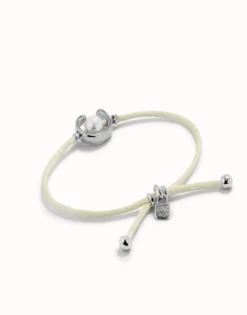 Cream cord bracelet with a pearl