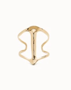 Cuff bracelet with manta ray structure