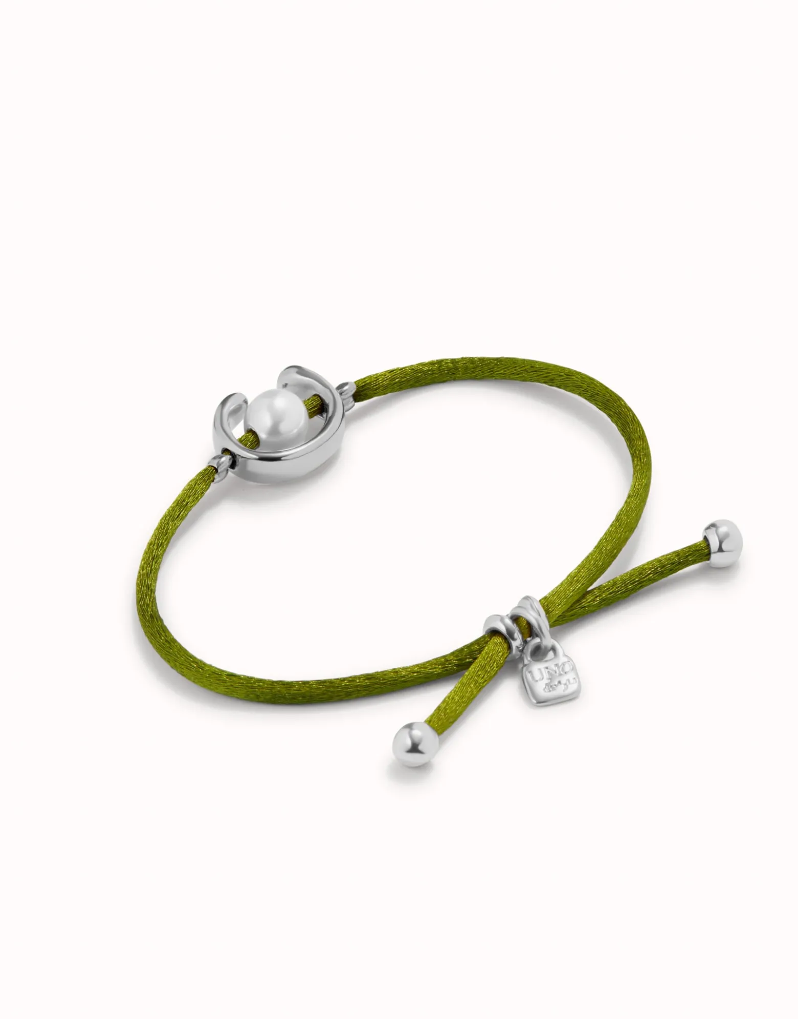 Dark green cord bracelet a pearl