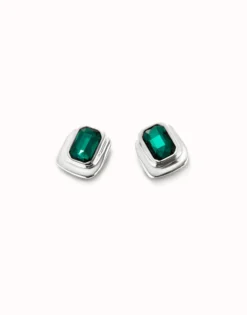 Earrings with green crystal