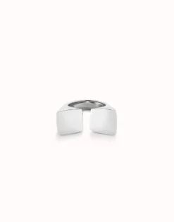 Geometric ring with large square shape