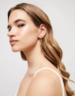 Hoop earrings with white topaz