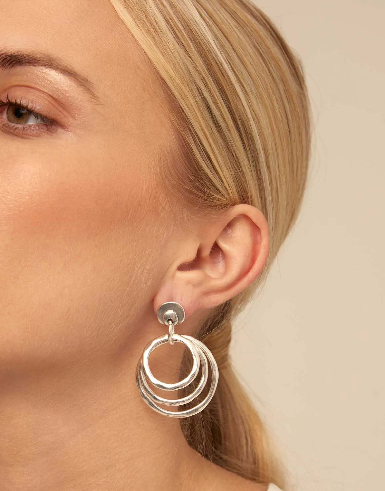Irregular hoop earrings