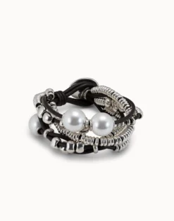 Leather beaed bracelet with pearls