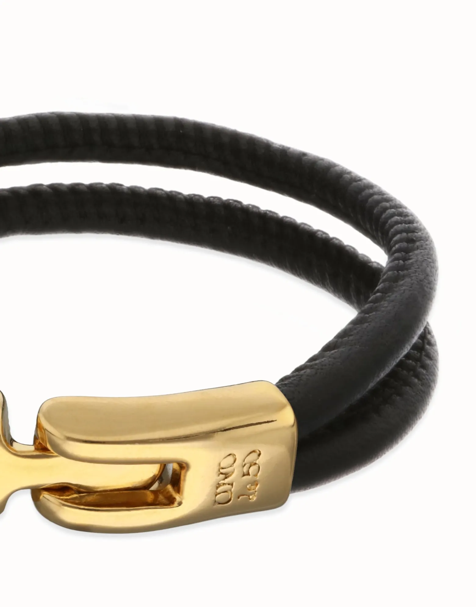 Leather bracelet with golden clasp