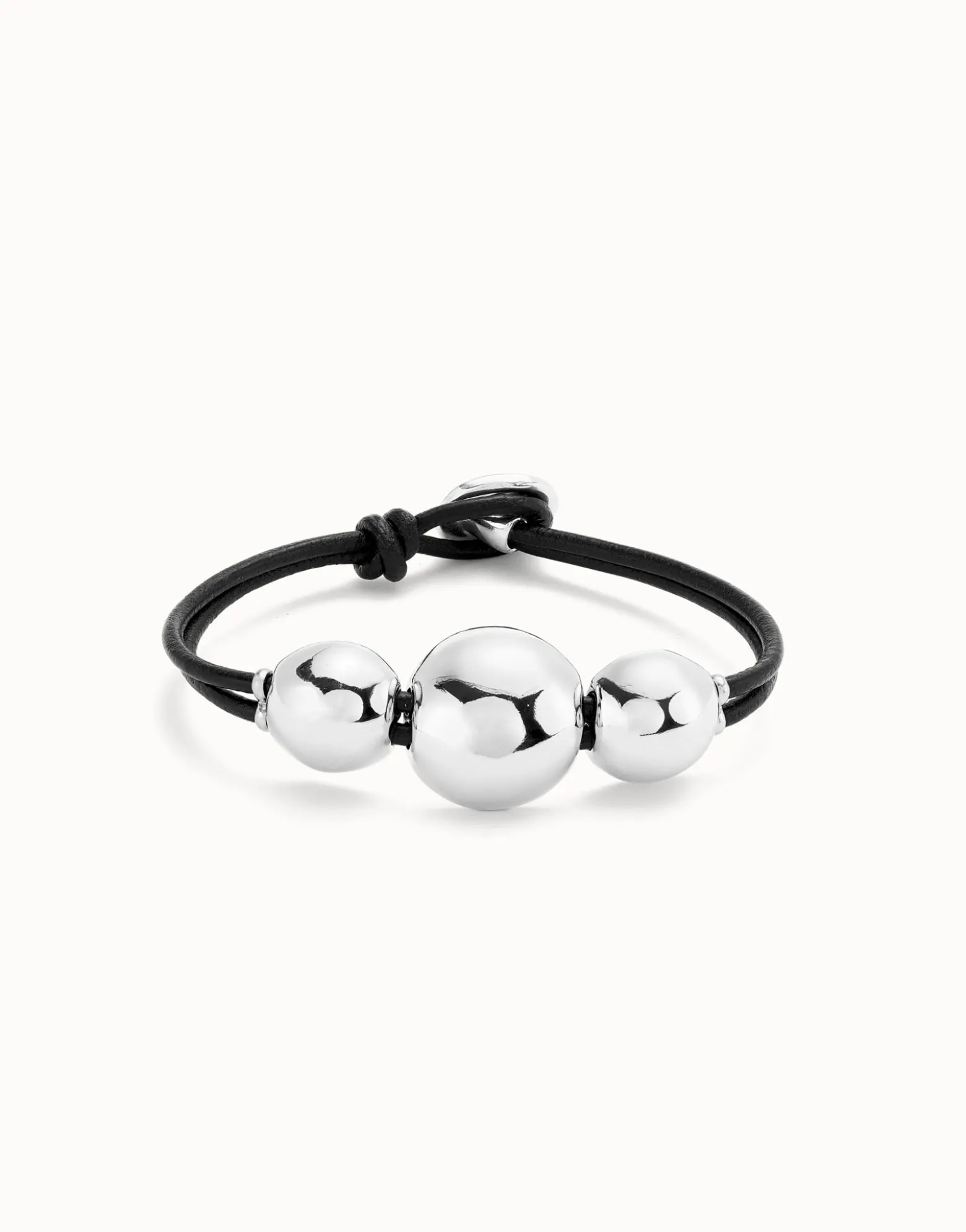 Leather bracelet with three large beads