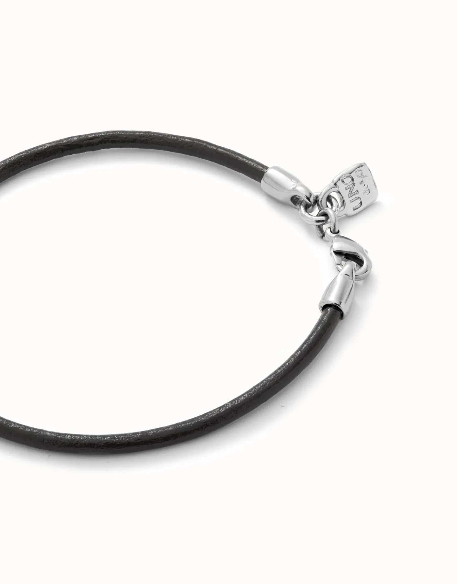 Leather charm bracelet with clasp