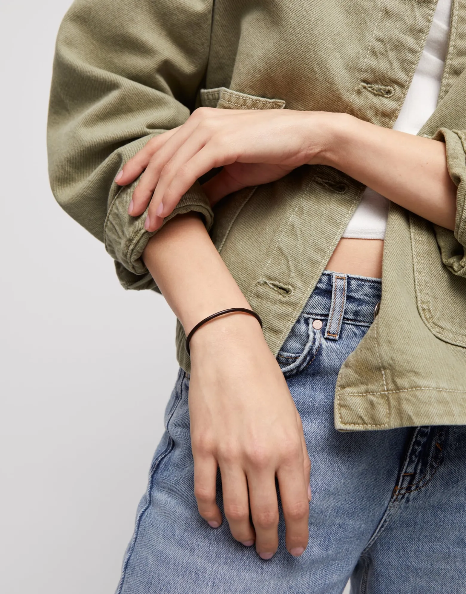 Leather charm bracelet with clasp