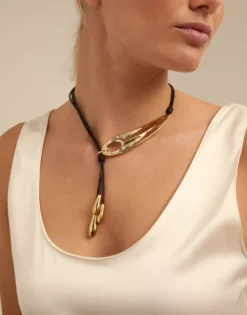 Leather necklace with fringes with drops