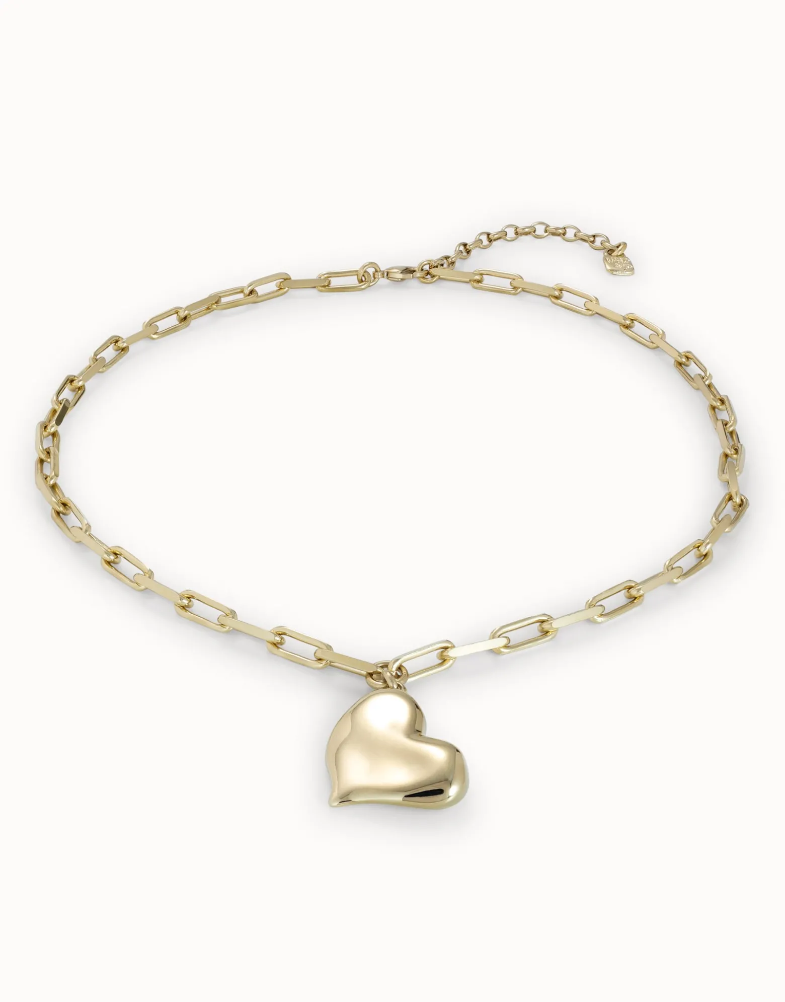 Link chain necklace with heart