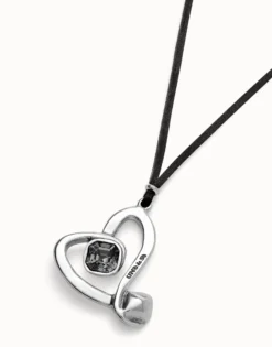 Long pendant and central heart with black crystal