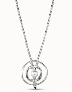 Long pendant necklace with pearl