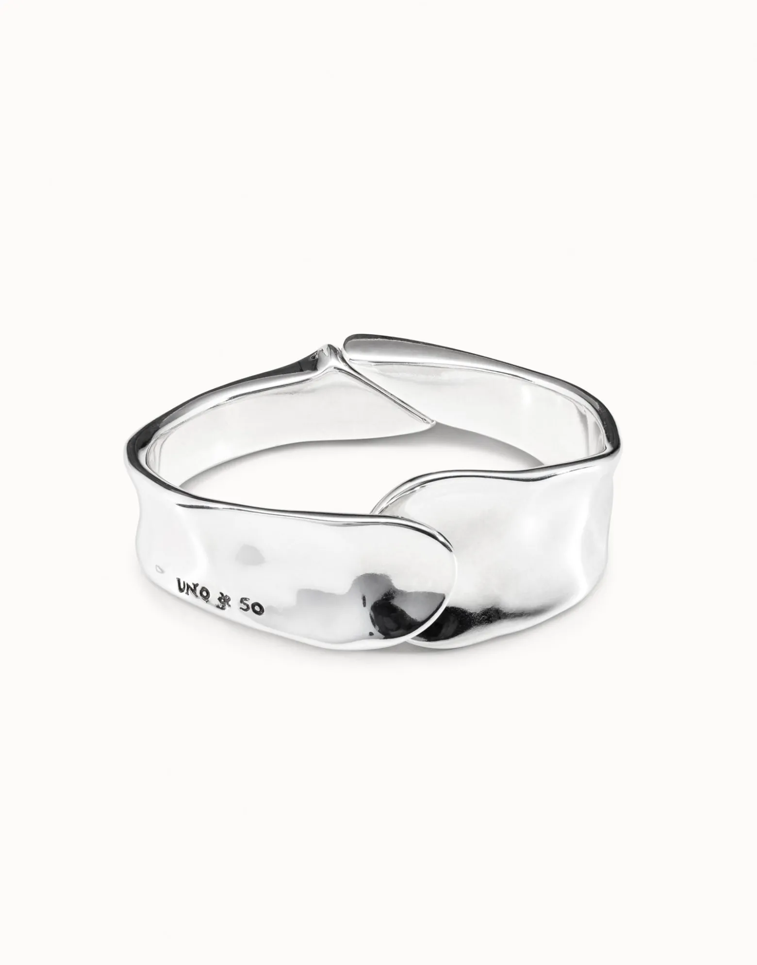 Minimalist bangle bracelet