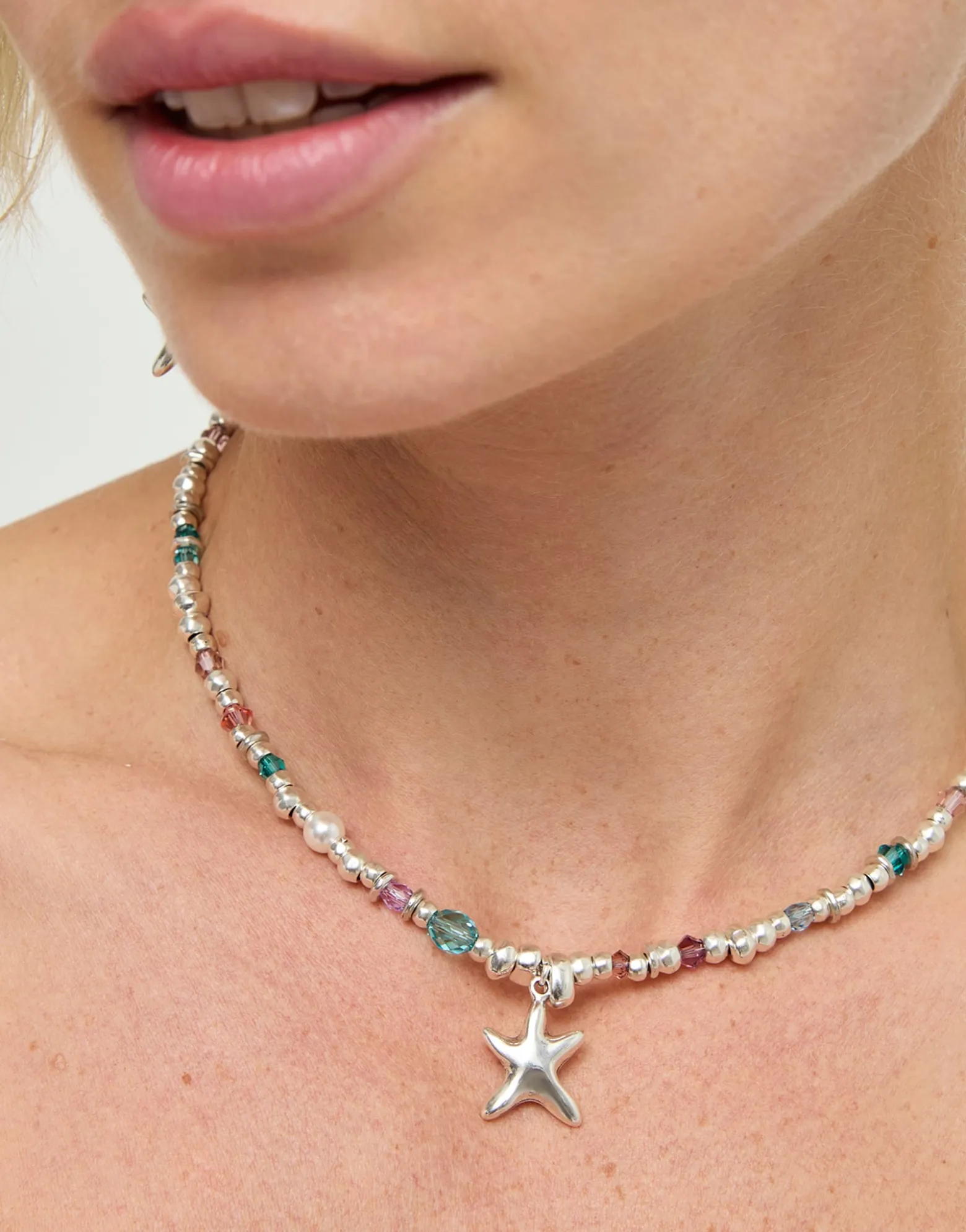 Necklace with crystals and small starfish