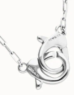 Necklace with large interlocking snap hook