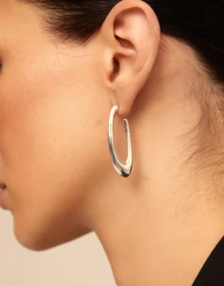 Oval hoop earrings