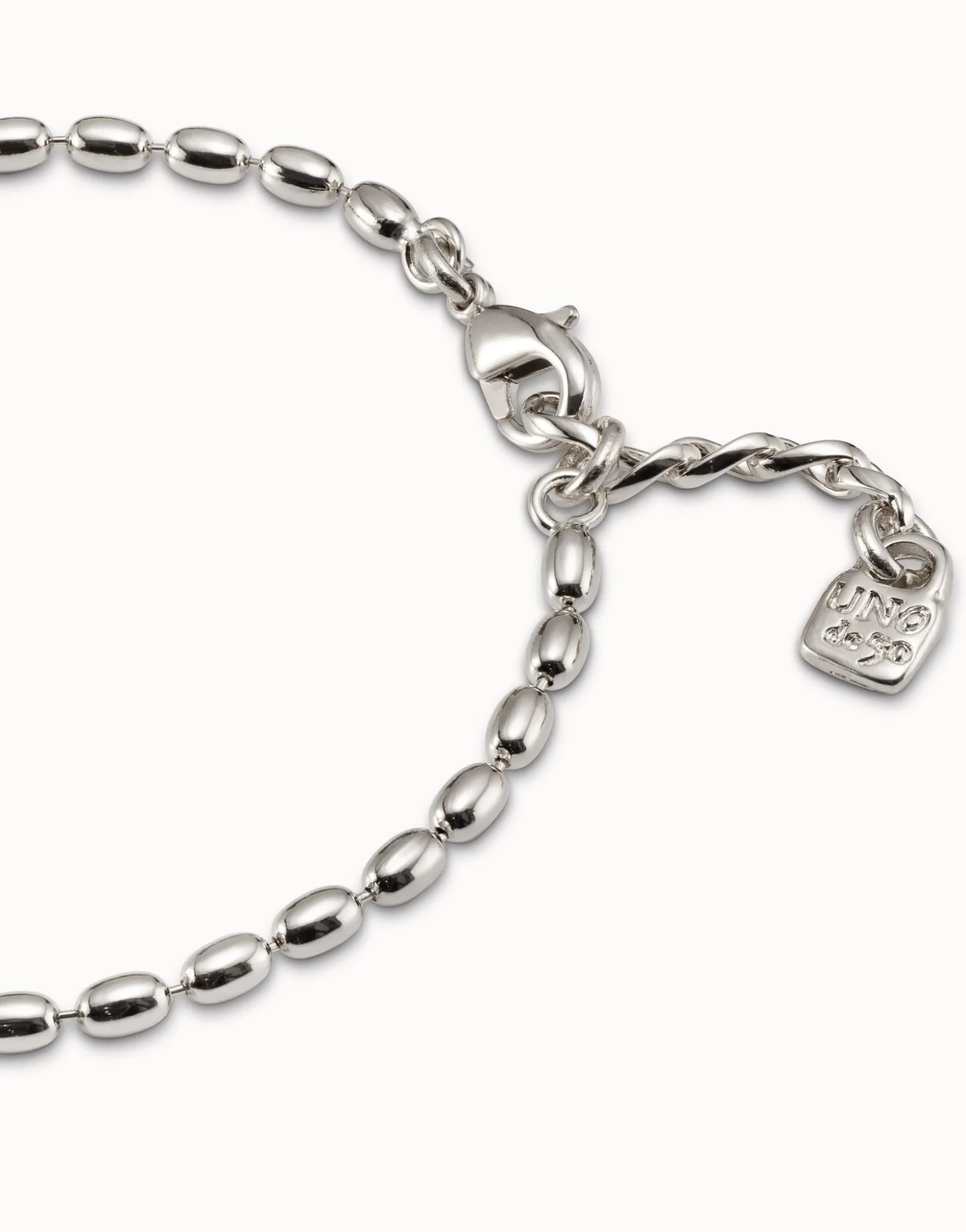 Oval link chain charm bracelet