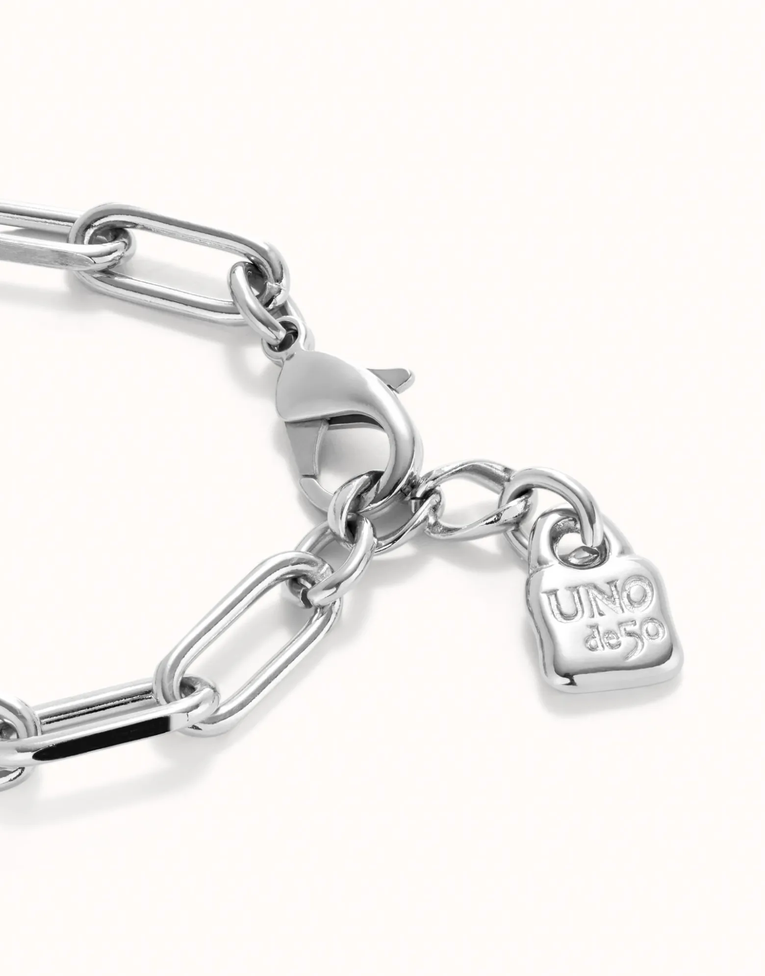 Paper clip link bracelet with padlock