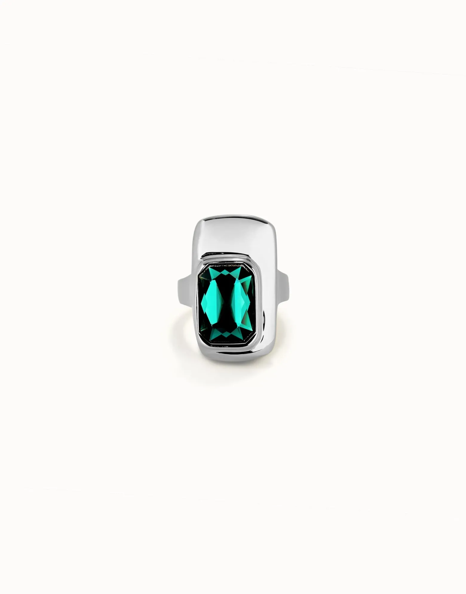Ring with green crystal