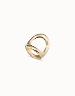 Ring with large central oval