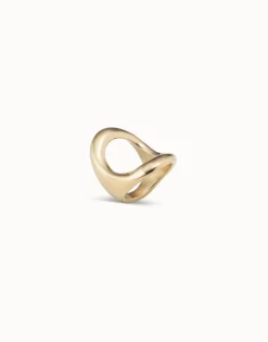 Ring with large central oval