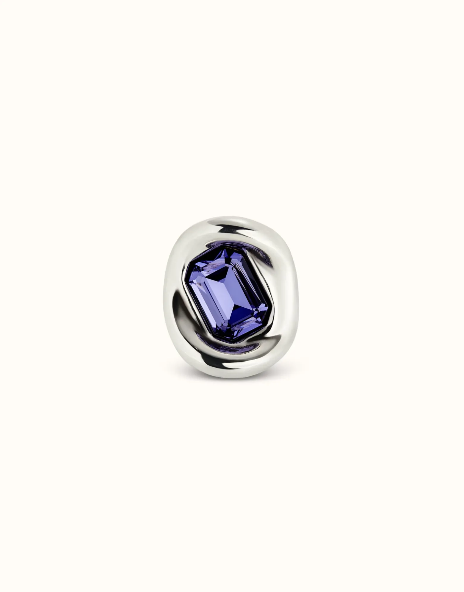 Ring with purple crystal