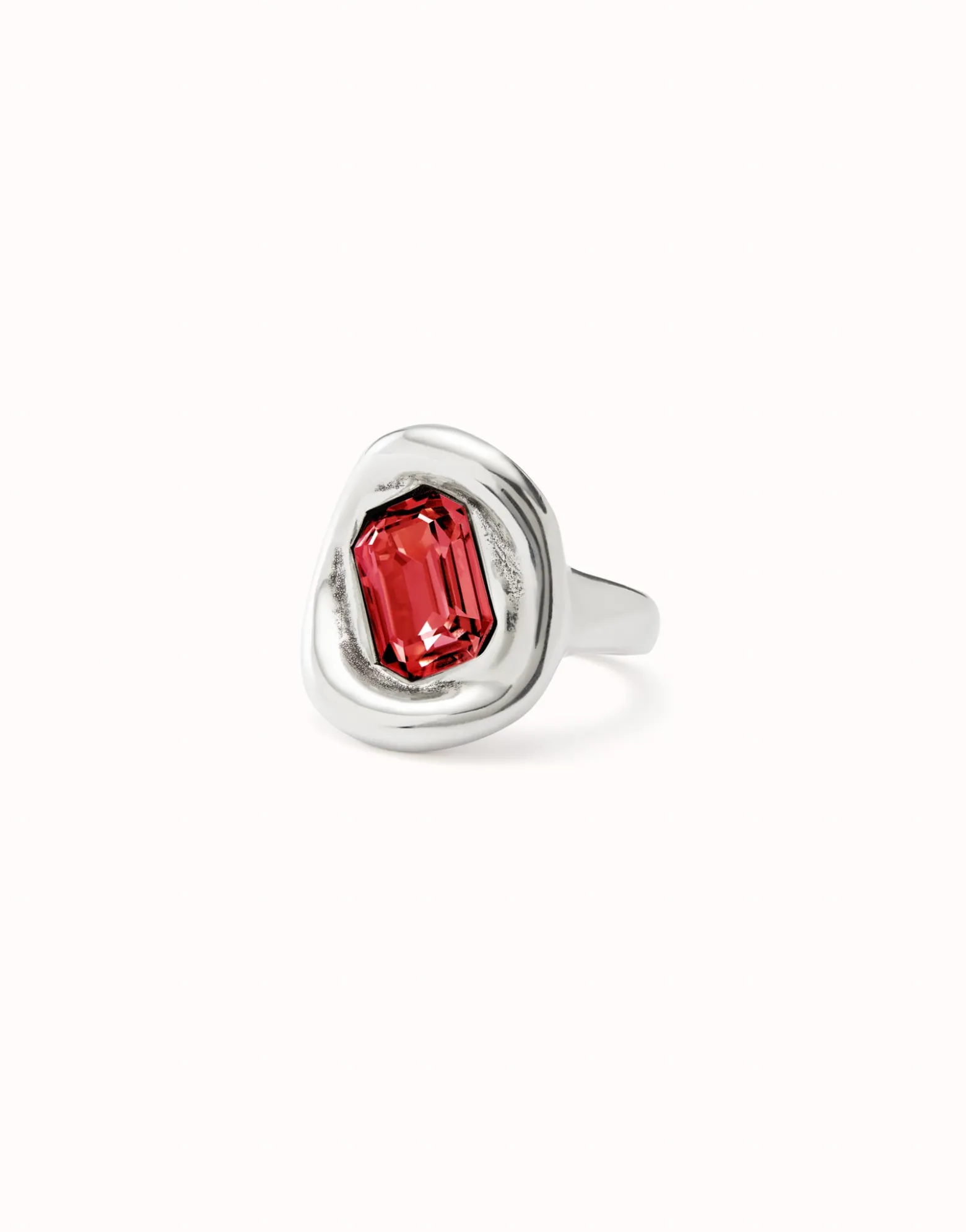 Ring with red crystal