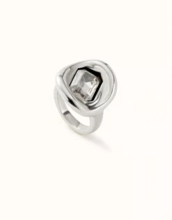 Ring with white crystal