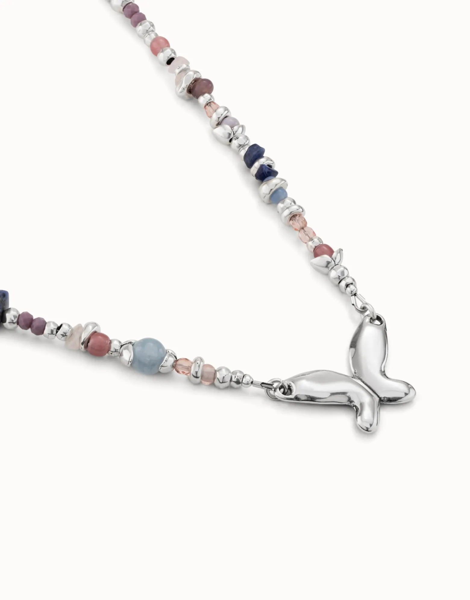 Short beaded necklace with butterfly