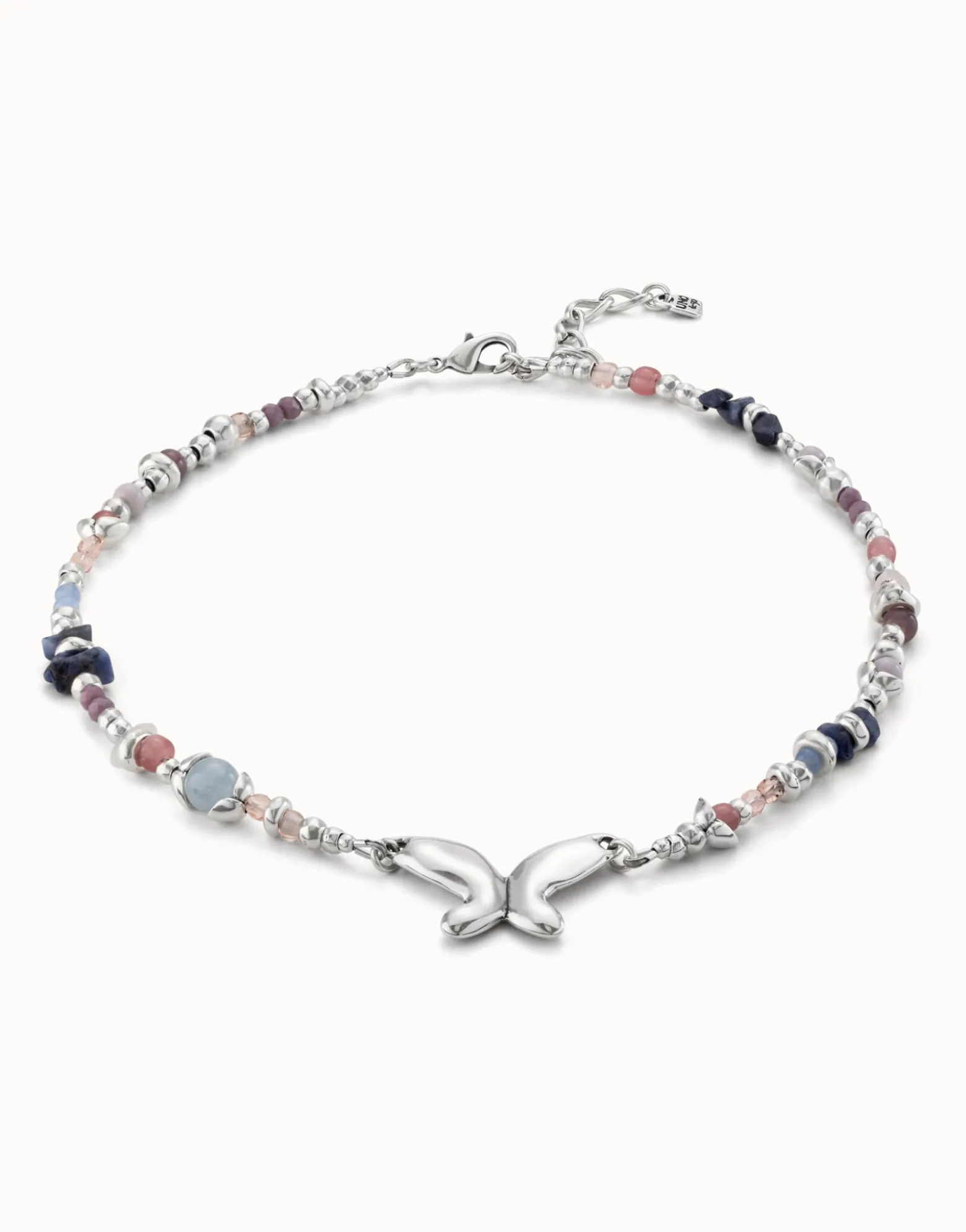 Short beaded necklace with butterfly
