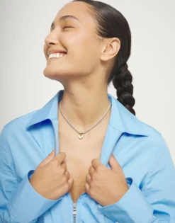 Short chain necklace with small heart detail