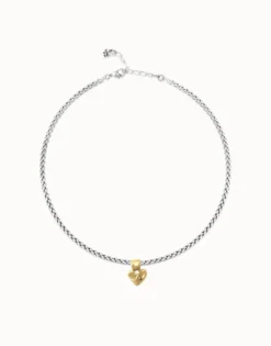 Short chain necklace with small heart detail