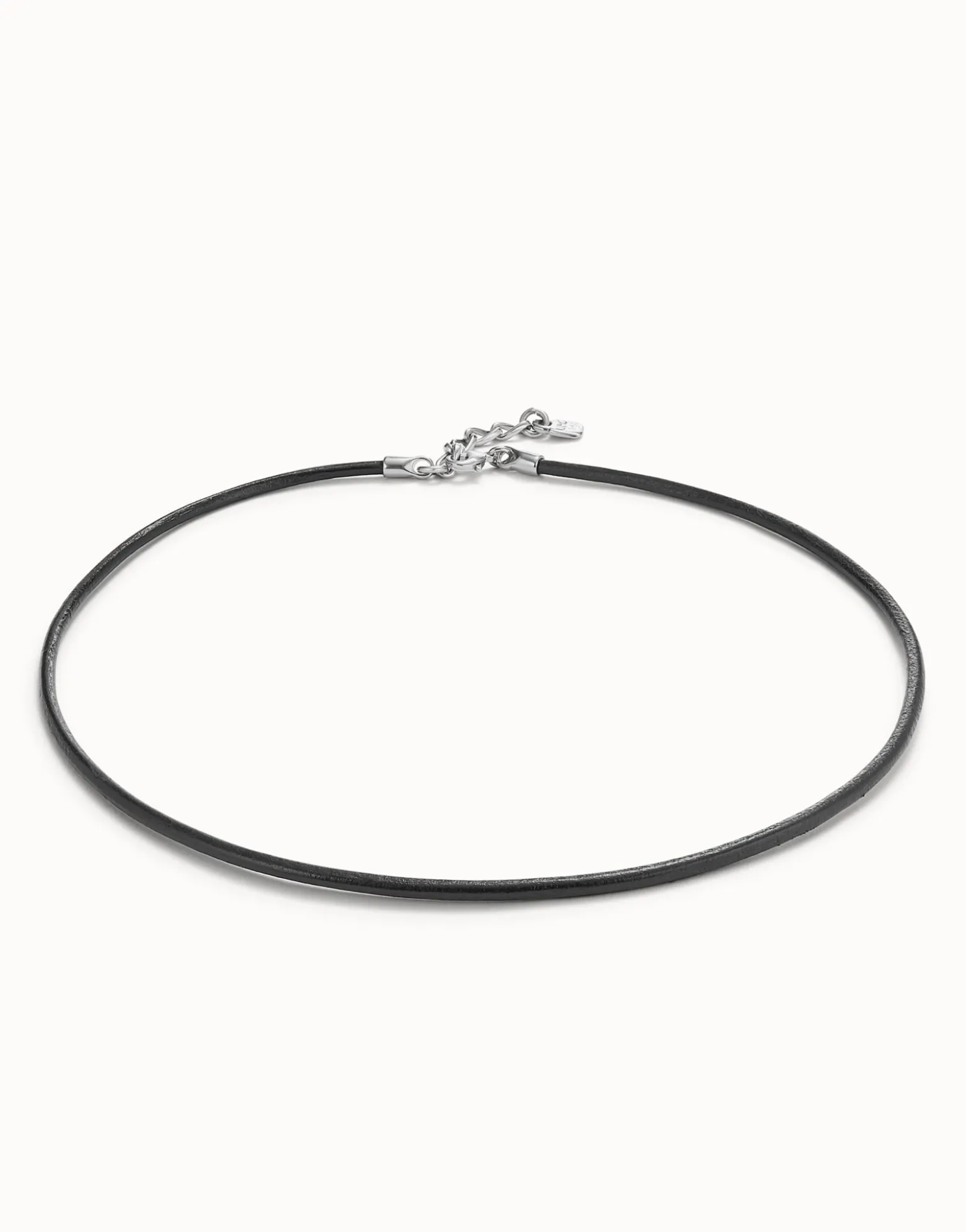 Short leather charm necklace