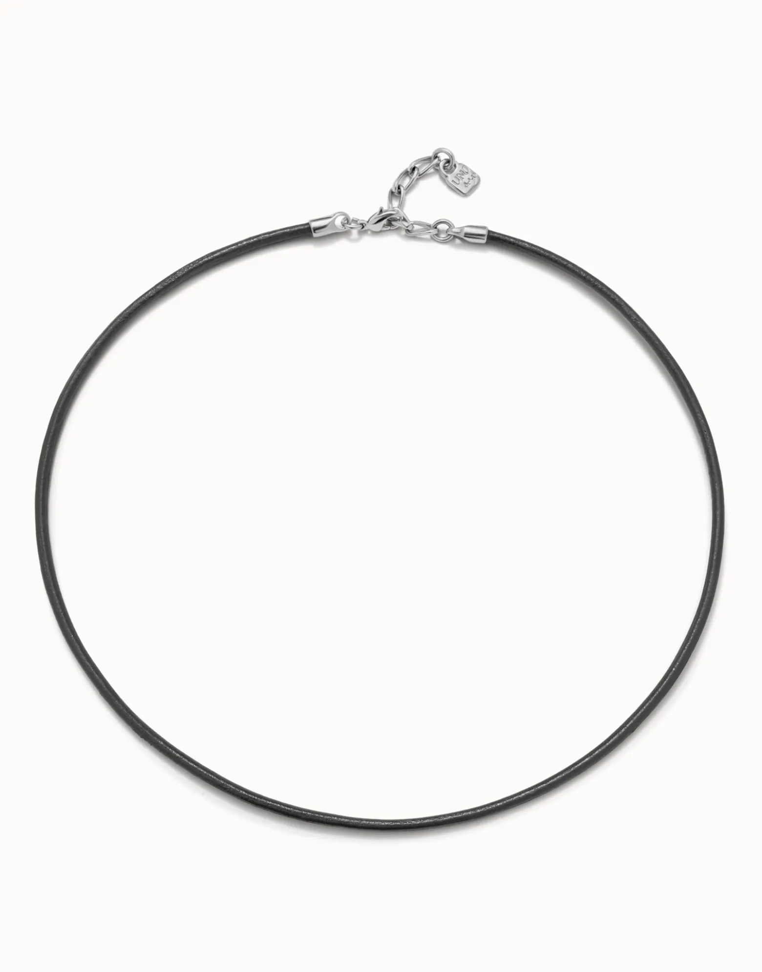 Short leather charm necklace