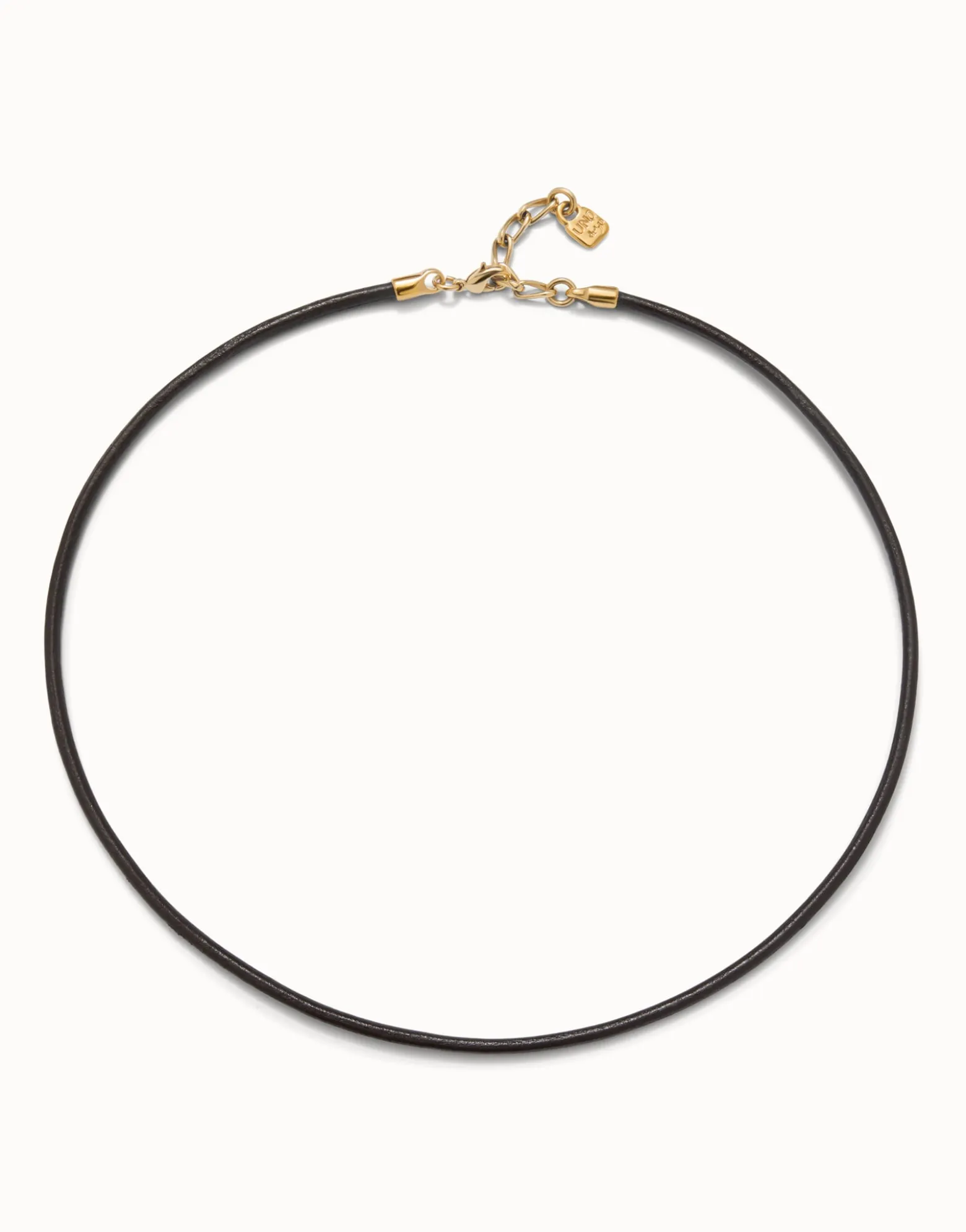 Short leather charm necklace
