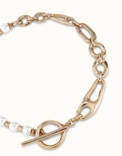 Short link chain necklace with pearls