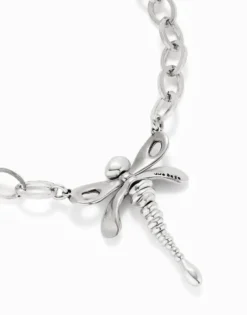 Short link chain necklace with dragonfly